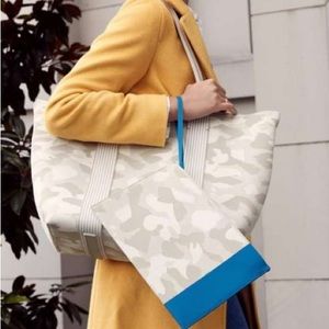 Rothy’s The Essential Tote Camo
